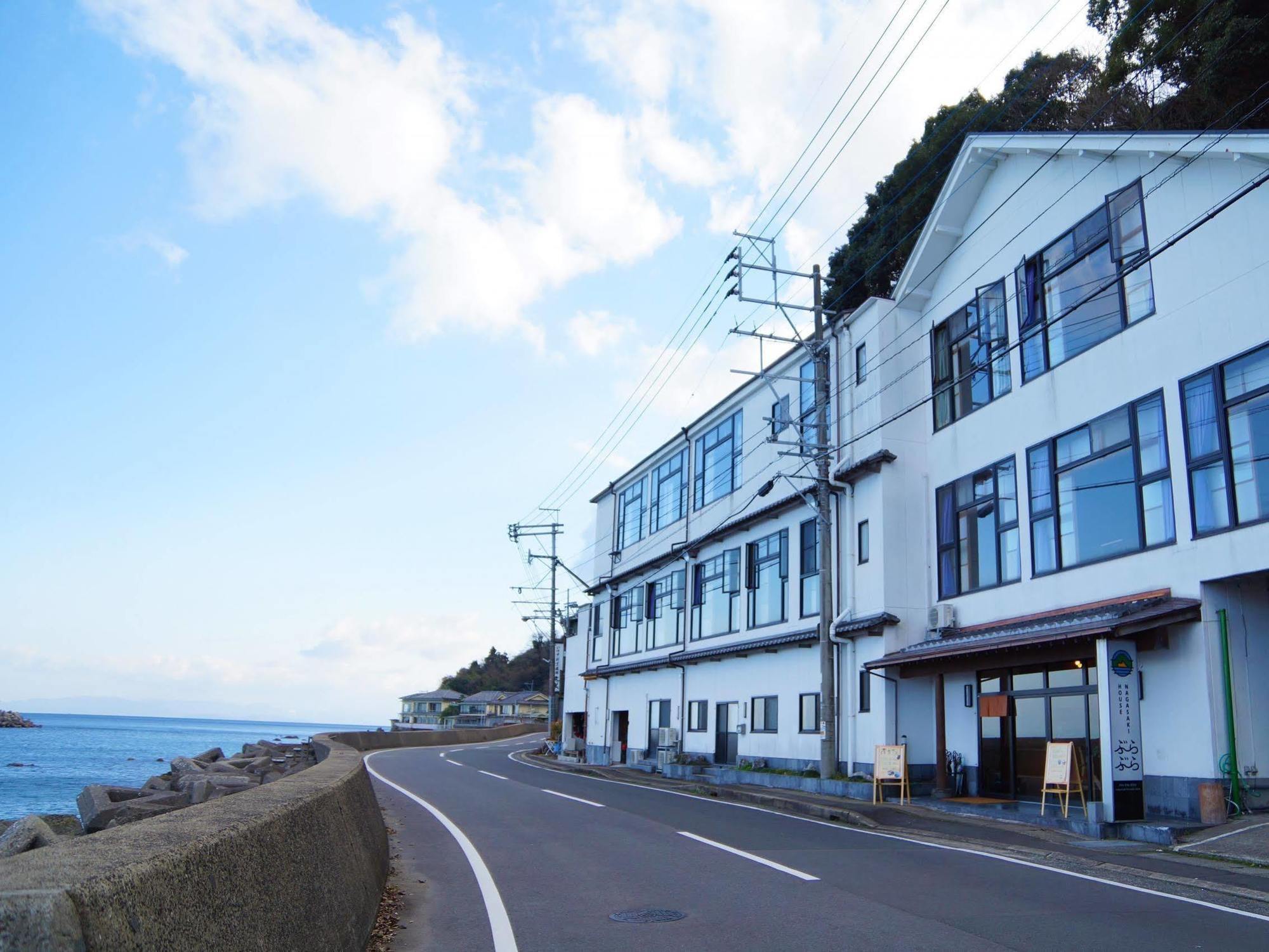 Отель Nagasaki House Burabura Экстерьер фото